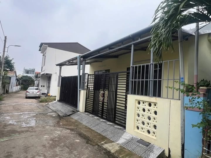 Nhà kiệt Nguyễn Du, TP Đông Hà 65m² giá 1,2 tỷ - Ô tô vào tận nhà!