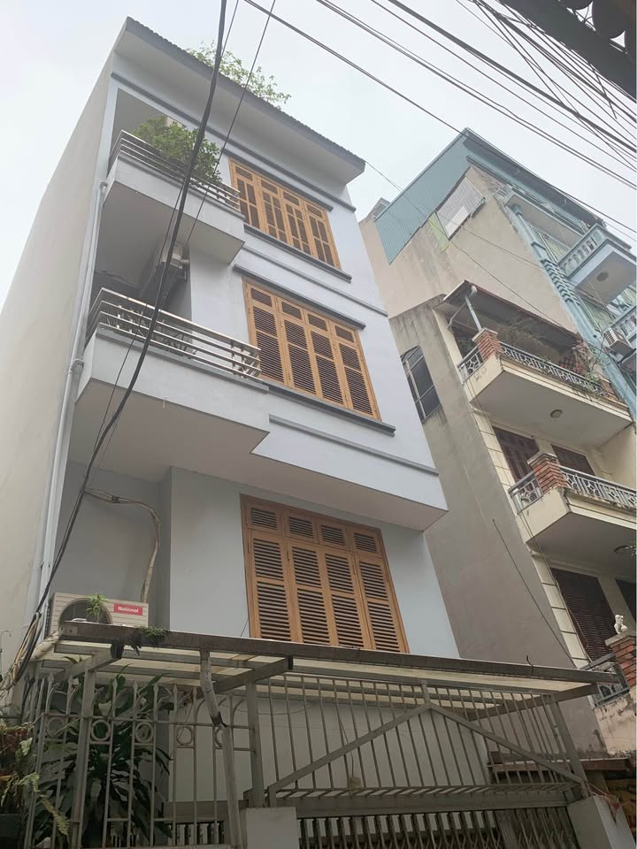 Nhà 4 tầng Cầu Giấy, Hoàng Quốc Việt 50m² giá 15 tỷ - Ô tô qua cửa