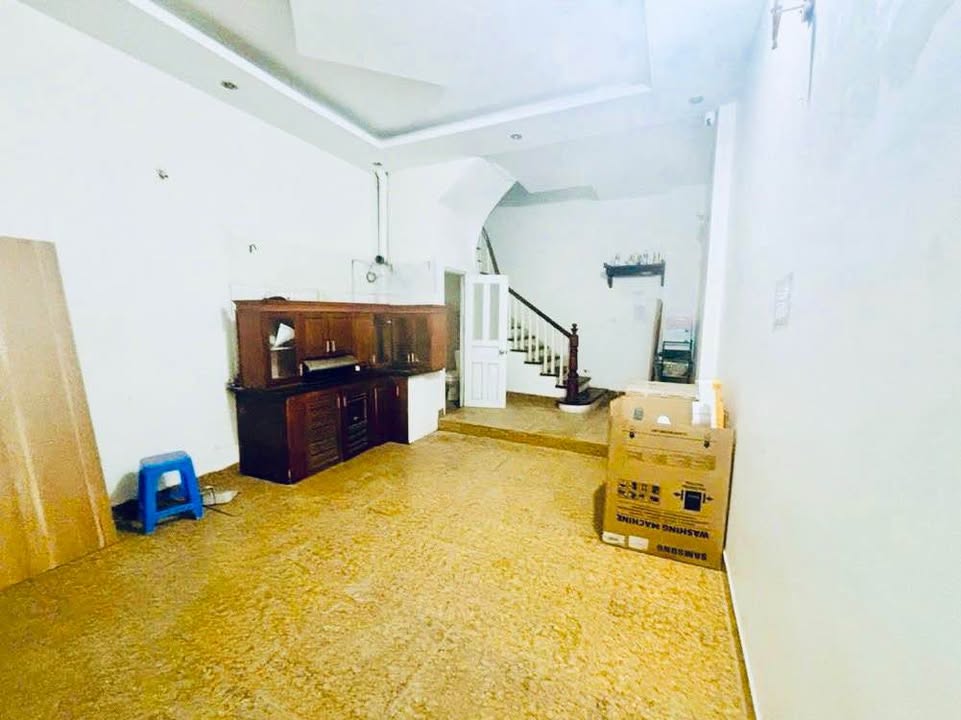 Nhà riêng Trần Thái Tông, Cầu Giấy 35m² giá 7 tỷ - Sẵn sàng vào ở ngay!