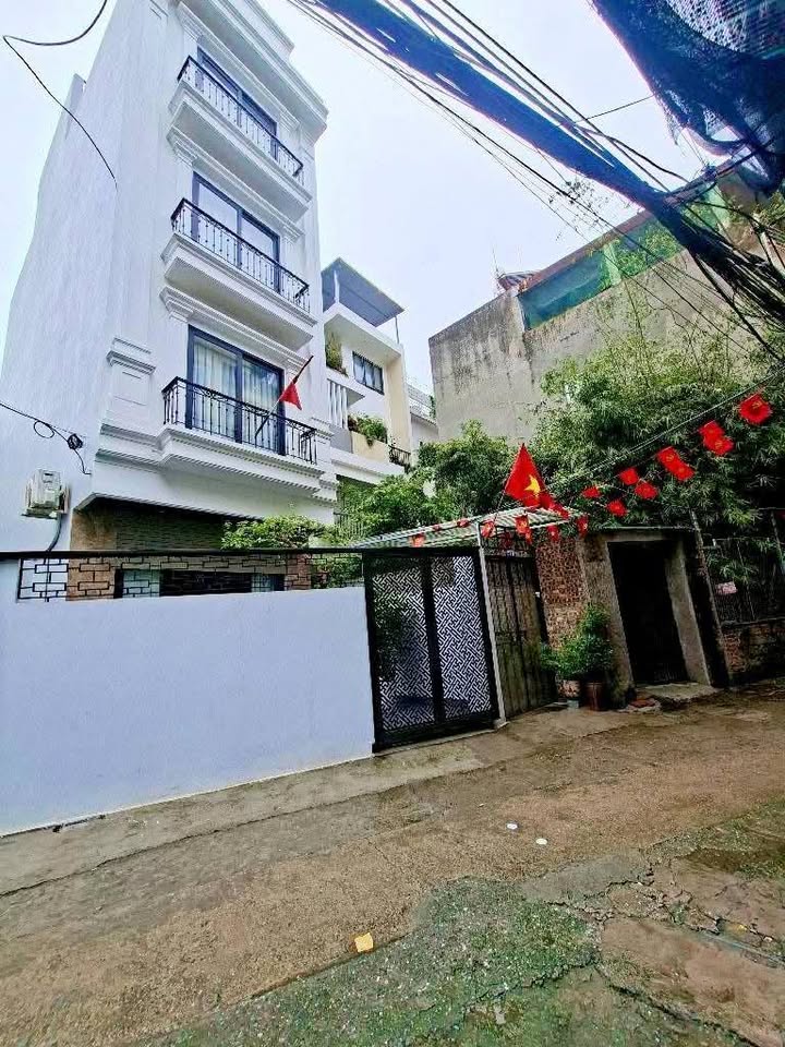 Nhà phố Ngọc Thụy Long Biên 55m² giá 10 tỷ - Nhà cực đẹp, sẵn sàng giao dịch!