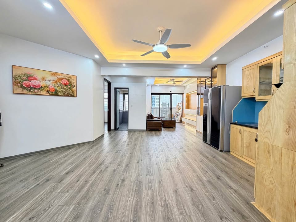 Căn hộ chung cư 3 phòng ngủ Việt Hưng Long Biên 100m² giá 6 tỷ - Full nội thất sang trọng!