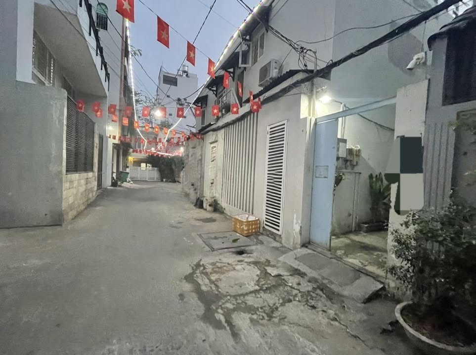 Nhà phố Cách Mạng Tháng 8, Quận 3, 328m² giá 40 tỷ - Sổ hồng riêng, cho vay ngân hàng!