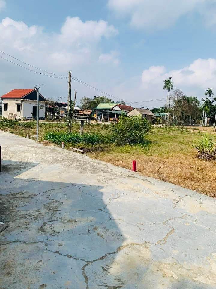 Đất nền Hương Xuân, Huyện Nam Đông, 110m² chỉ 400 triệu - Cơ hội đầu tư hấp dẫn!