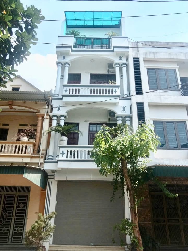 Nhà phố 4 tầng đường Trần Phú, Việt Trì 72m² giá 6 tỷ - Chính chủ bán gấp!