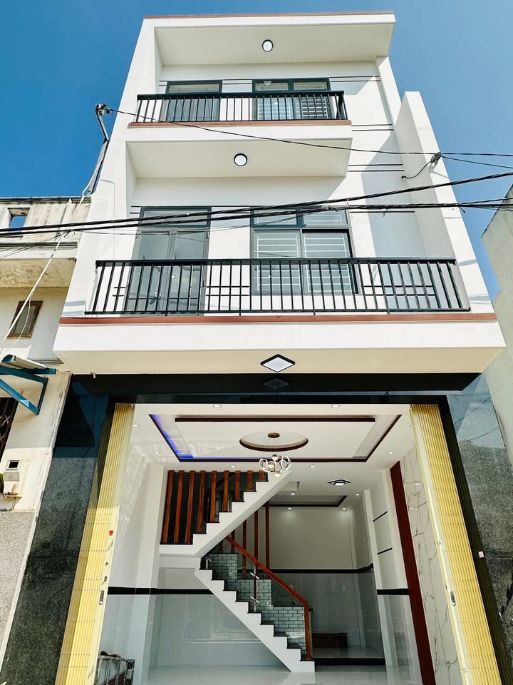 Nhà 3 mê mặt tiền đường Trần Văn Triều, Khu Võ Thị Sáu, Quy Nhơn 43m² - Gần trường học và chợ!