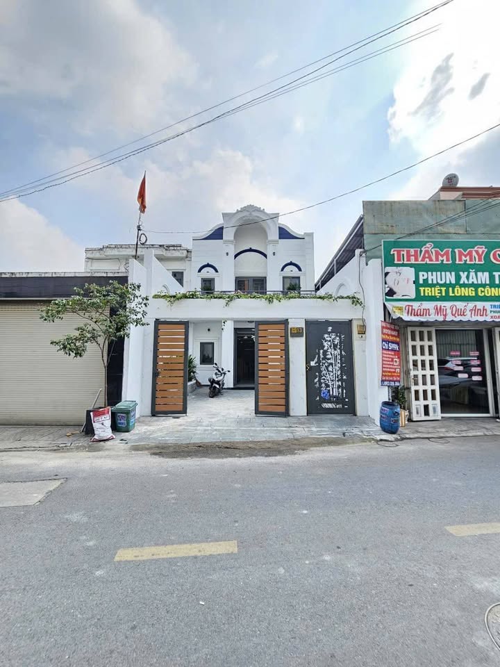 Nhà 1 trệt 1 lầu tại Đường Nguyễn Đức Thiệu, Dĩ An 117m² - Giá chỉ 7.9 tỷ, Full nội thất!