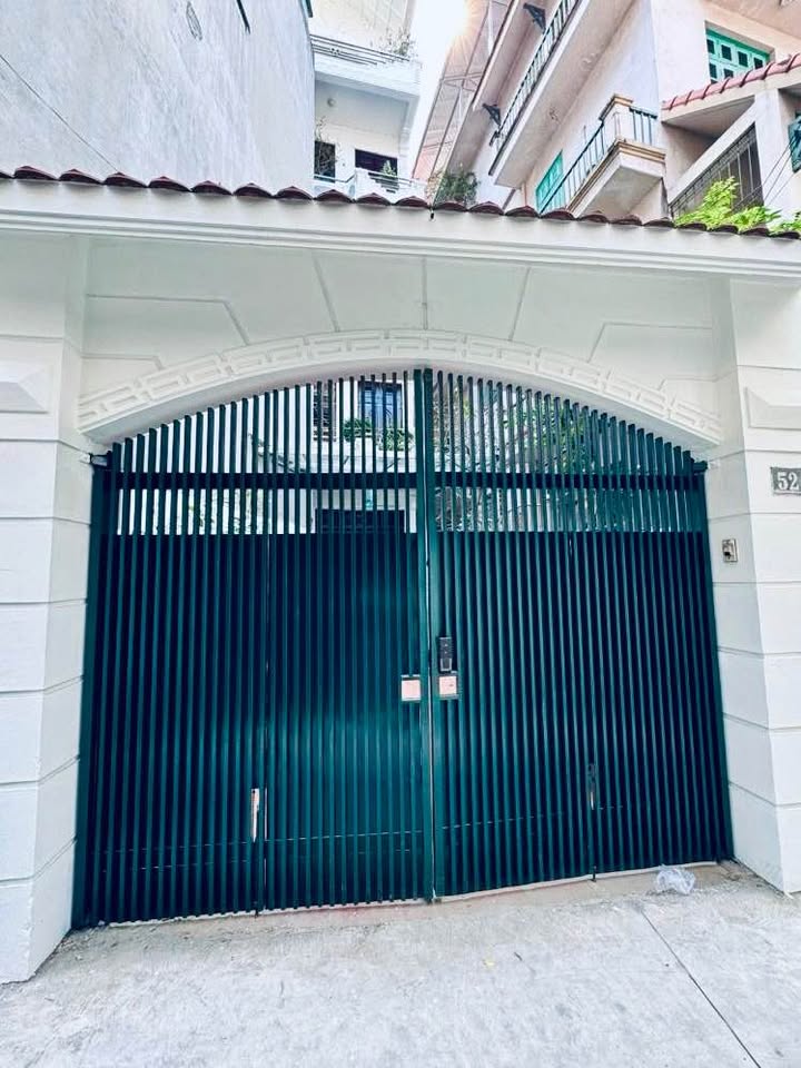 Nhà 5 tầng Hoàng Quốc Việt, Tây Hồ 79m² giá 13.7 tỷ - Chính chủ, ngõ thông!