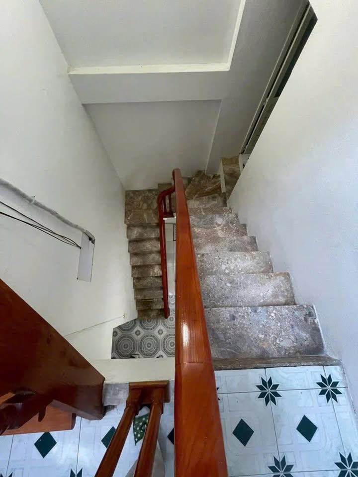 Nhà 3 tầng tại Hoàng Văn Thụ, 66m² chỉ 3.5 tỷ - Giá tốt khu trung tâm!