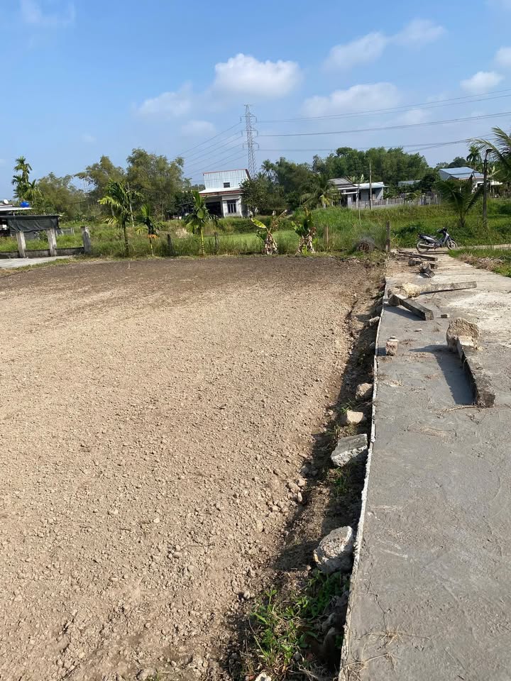 Đất nền đường bê tông 130m² Phường Hoà Hải - Giá chỉ 1 tỷ, cơ hội đầu tư tuyệt vời!