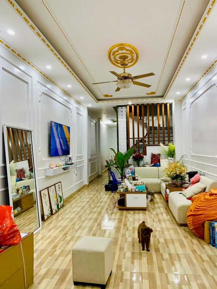 Nhà 3 tầng Lê Hoàn, Hà Giang 76m² giá 2.6 tỷ - Giao thông thuận tiện!