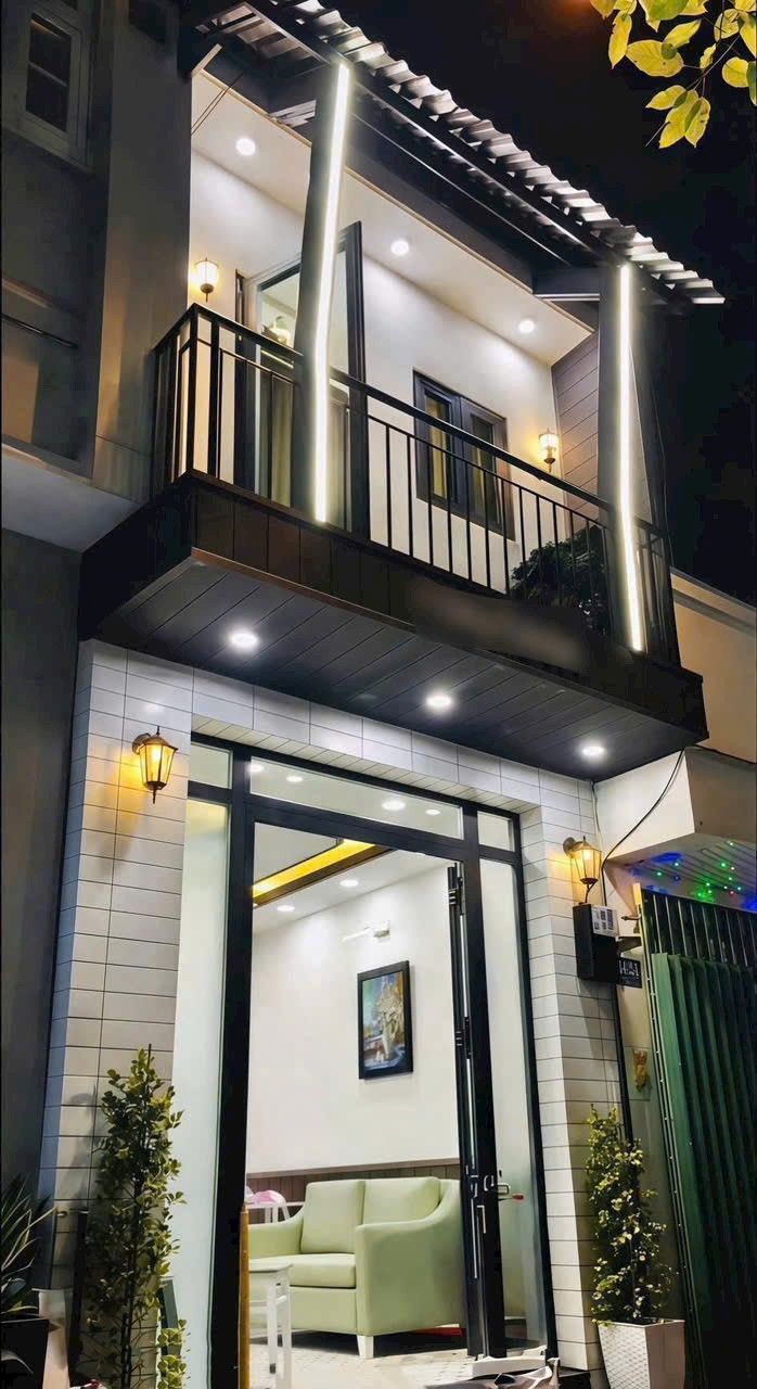 Nhà đẹp tại Trường Sa, Quận Bình Thạnh, 19m² giá 3.98 tỷ - Chính chủ bán gấp!