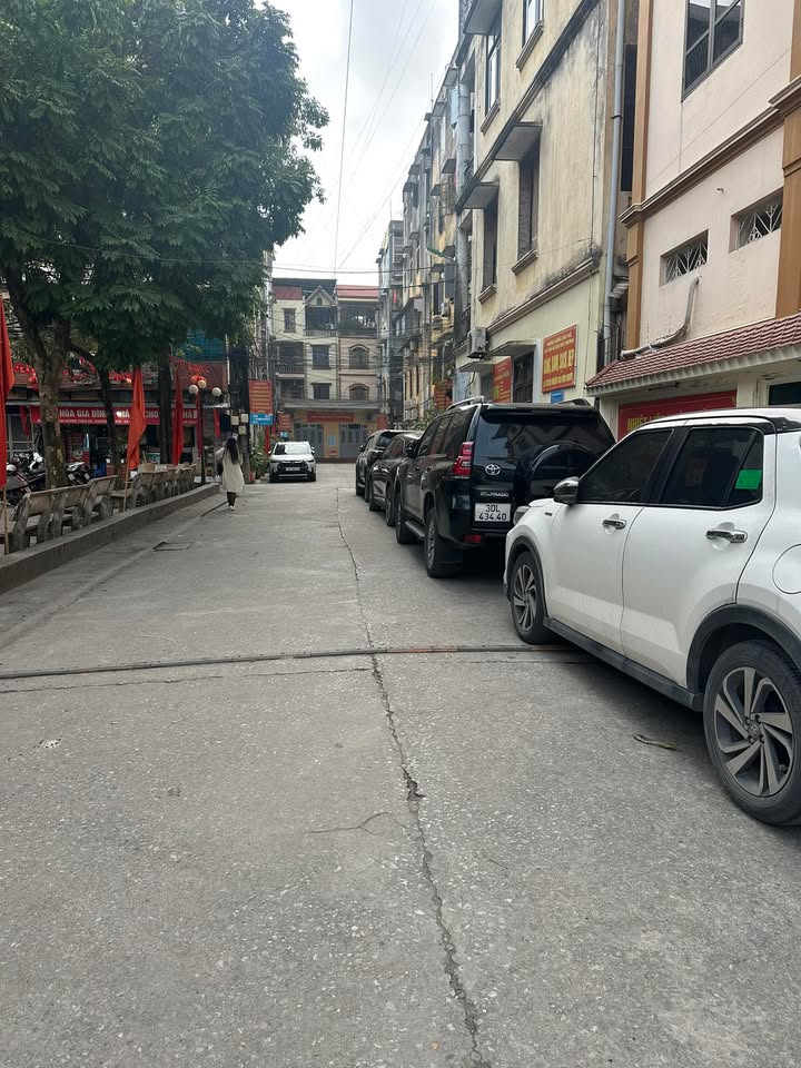 Townhouse phố VIP Vũ Tông Phan, Khương Đình 43m² giá 90 tỷ - Cơ hội đầu tư hiếm có!