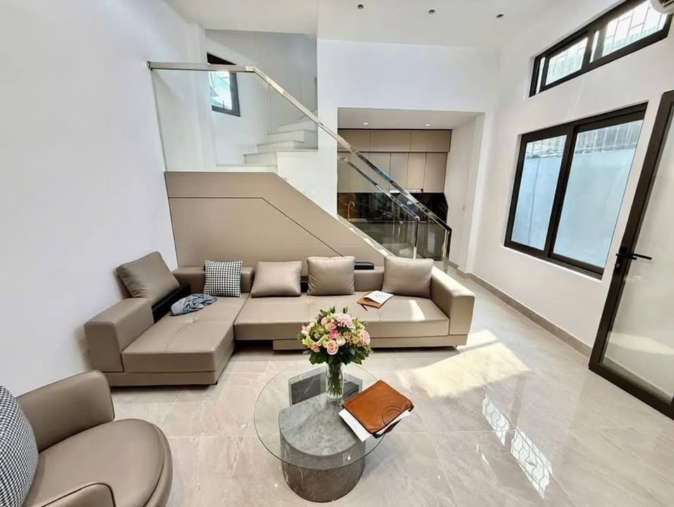 Nhà 4 tầng Ngõ Đội Cấn, Ba Đình 37m² giá 8.8 tỷ - Sẵn sàng vào ở ngay!