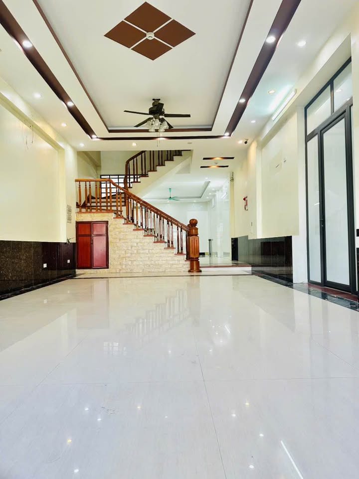 Nhà 3 tầng Phường Bắc Lệnh 104m² giá 4.05 tỷ - Đối diện hồ điều hòa 120ha!