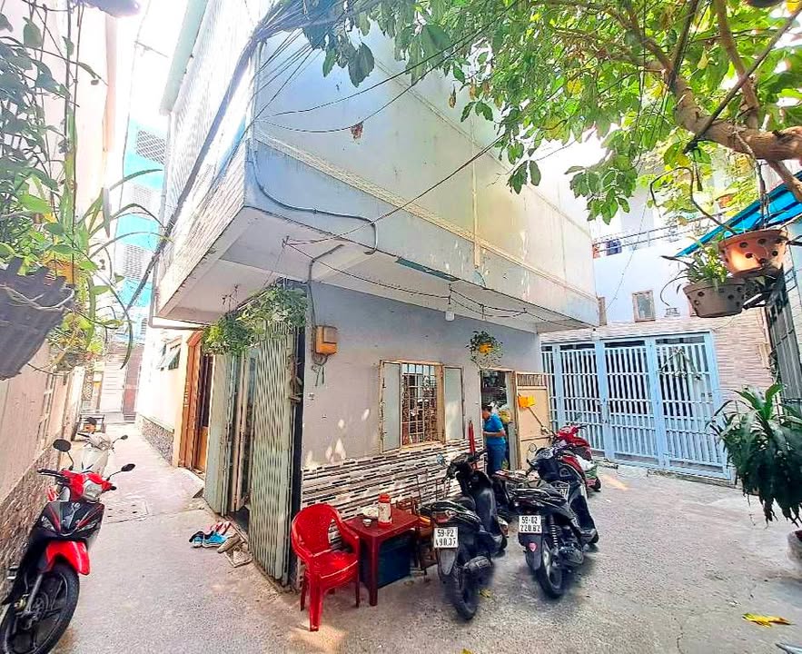 Nhà 2 mặt hẻm thông Lê Đại Hành, Tân Bình 15m² giá 2 tỷ - Vào ở ngay!