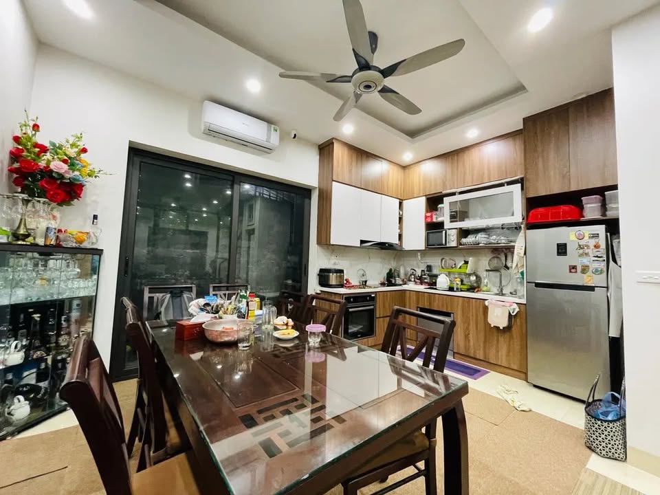 Nhà phố Bùi Xương Trạch, Hoàng Mai 70m² giá 25.8 tỷ - Kinh doanh sầm uất!