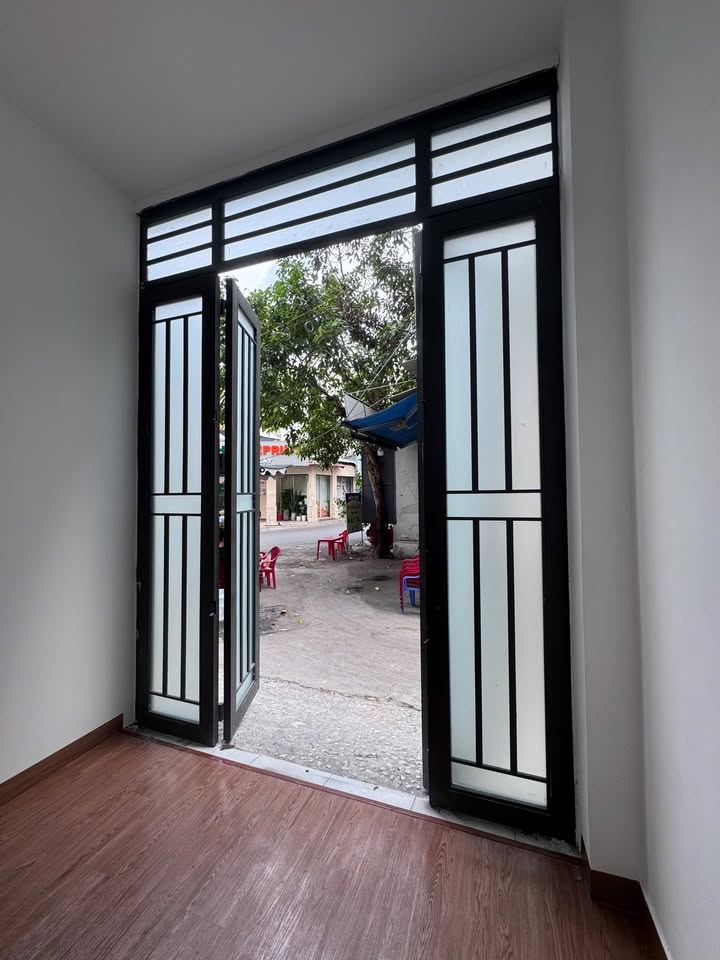 Store cho thuê tại hẻm đường Hoàng Diệu, Phú Nhuận 10m² - Kinh doanh tự do 5.2 triệu/tháng!