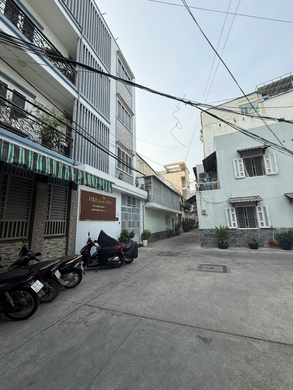 Nhà góc 2 mặt tiền hẻm xe hơi Hòa Hưng, Quận 10, 70m², giá 12.5 tỷ - Đầu tư sinh lời ngay!