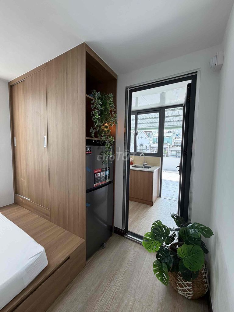 Căn hộ dịch vụ 2PN Nguyễn Gia Trí 55m² giá chỉ 12.5 triệu - Sẵn sàng vào ở!