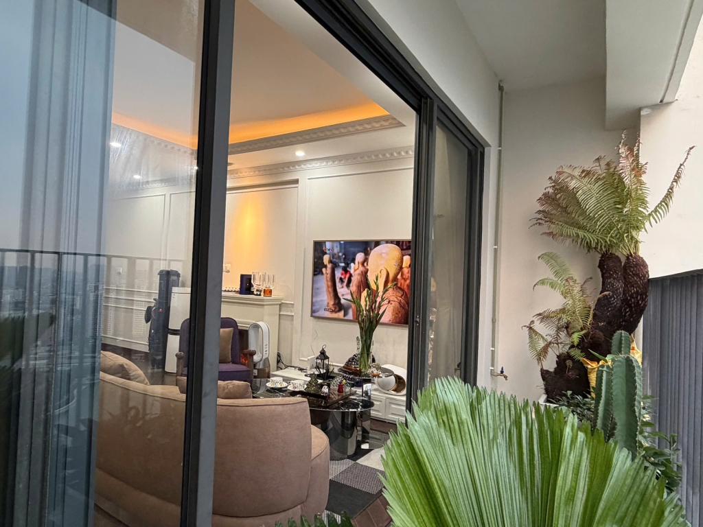 Căn hộ 2PN D’Capitale Cầu Giấy 83m² giá 9 tỷ - View hồ tuyệt đẹp!