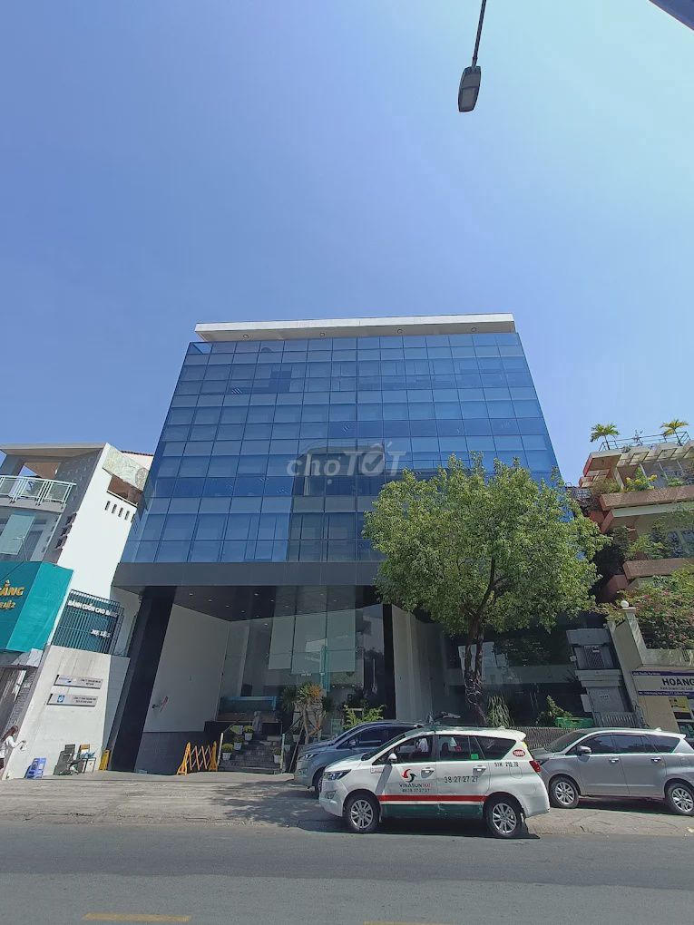 Cho thuê nhà mặt tiền Nguyễn Trãi Quận 5, Diện tích 2000m², Góc cực đẹp