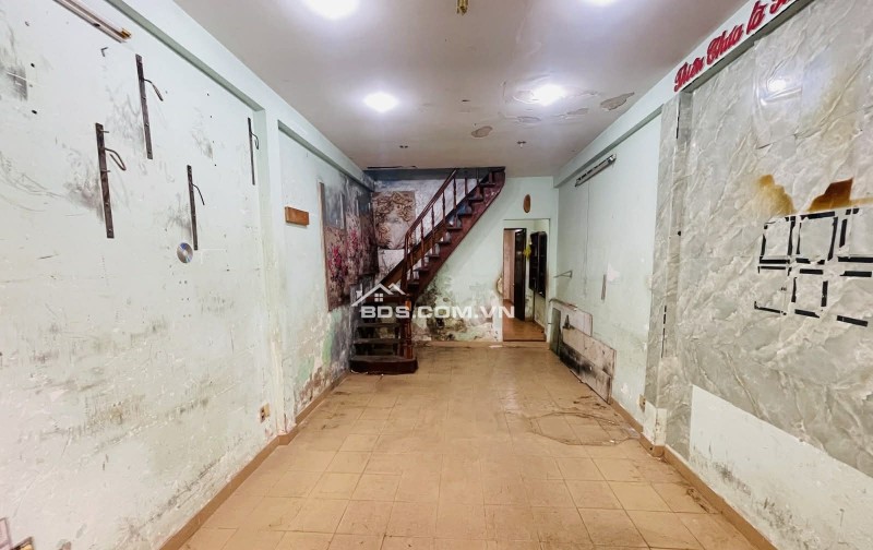 Bán nhà hẻm 4m Hoàng Sa, Tân Bình 50m² giá 6.7 tỷ - Nhà cũ tiện sơn sửa hoặc xây mới!