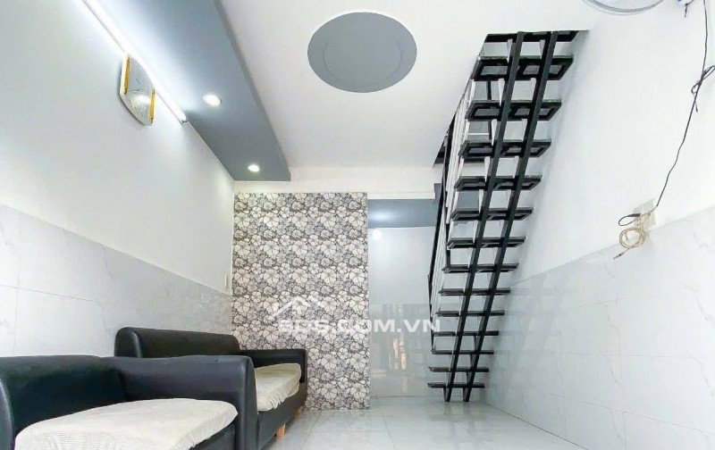 Nhà mới 3 tầng Đội Cung Quận 11, giá 3.68 tỷ - Hẻm ô tô thông thoáng!