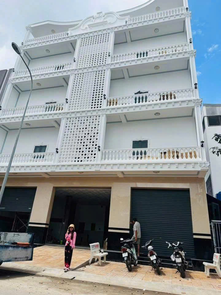 Nhà 5 tầng cho thuê 100 triệu/tháng tại KDC Hưng Phú 1 - Đầu tư sinh lời ngay!