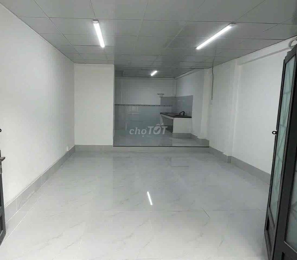 Nhà cho thuê hẻm xe hơi Nguyễn Xí, Bình Thạnh 40m² giá 13.9 triệu - Sẵn sàng vào ở ngay!
