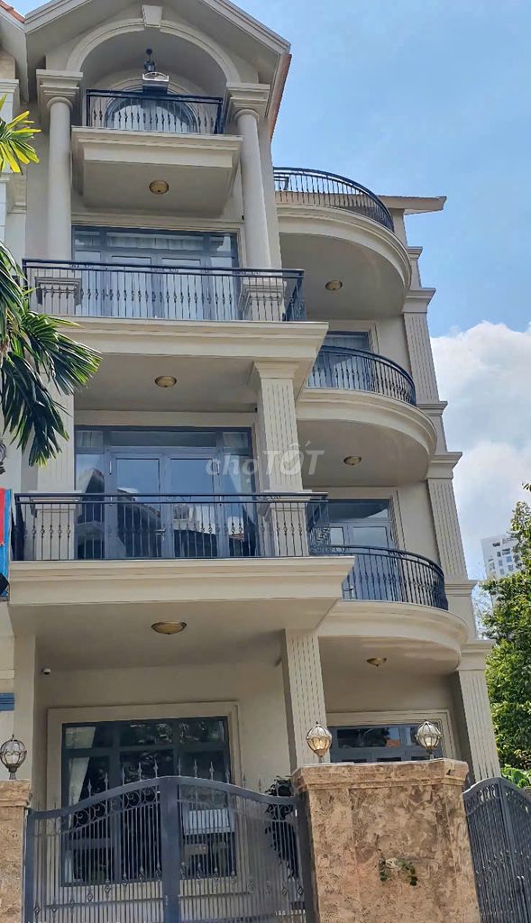 Cho thuê Villa đẹp HXH 338/2A Nguyễn Xí 144m² giá 30 triệu - Phù hợp mở văn phòng!