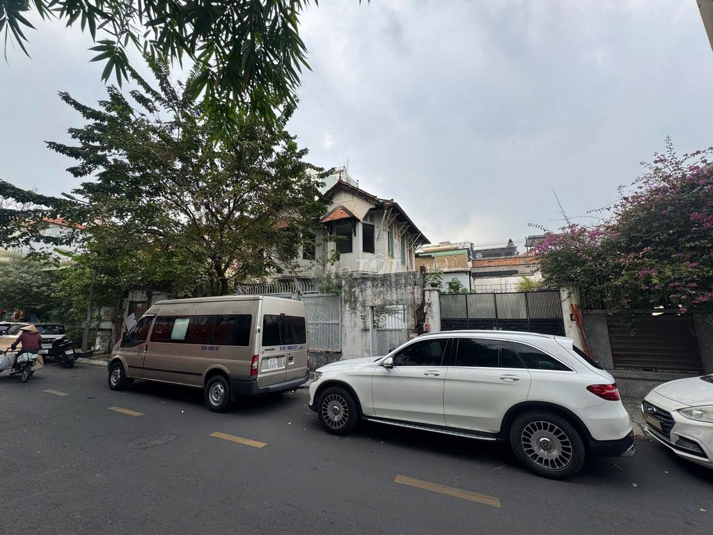 Nhà Mặt Tiền Đường Trần Qúy Khoách, Quận 1, 1400m² - Kinh doanh đa ngành nghề!