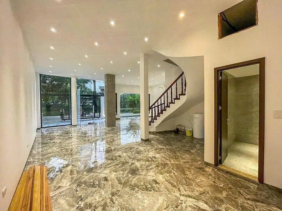 Biệt thự mặt hồ Từ Hoa, Tây Hồ 130m² giá 150 tỷ - Đẳng cấp không thể thay thế!