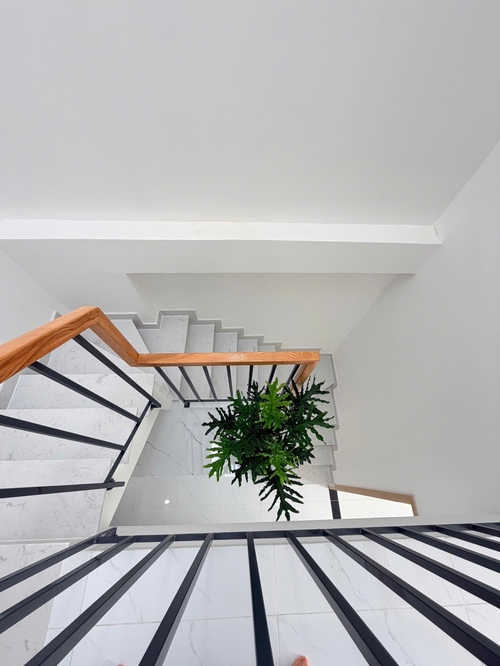 Nhà mới 3 tầng Bưng Ông Thoàn, Phú Hữu, 54m² chỉ 5,5 tỷ - Sẵn sàng vào ở ngay!