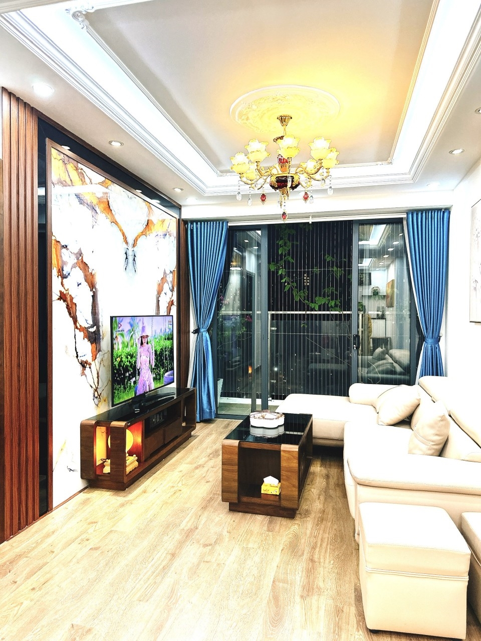 Căn hộ chung cư CT4 Vimeco Hanel, Yên Hòa 140m² giá 12 tỷ - Nội thất cao cấp, sẵn sàng vào ở!