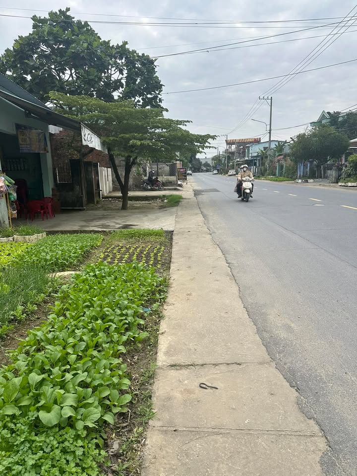 FrontHouse Võ Chí Công 180m² giá 2.2 tỷ - Mặt tiền đắc địa!