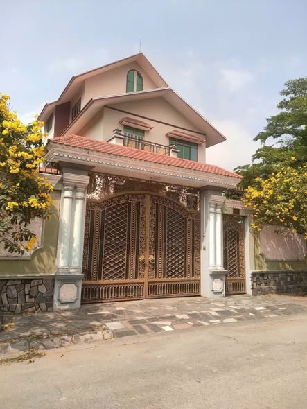 Đất thổ cư 1200m² Phường Đông Hòa, Bình Dương giá 50 tỷ - Vị trí đắc địa gần khu du lịch!