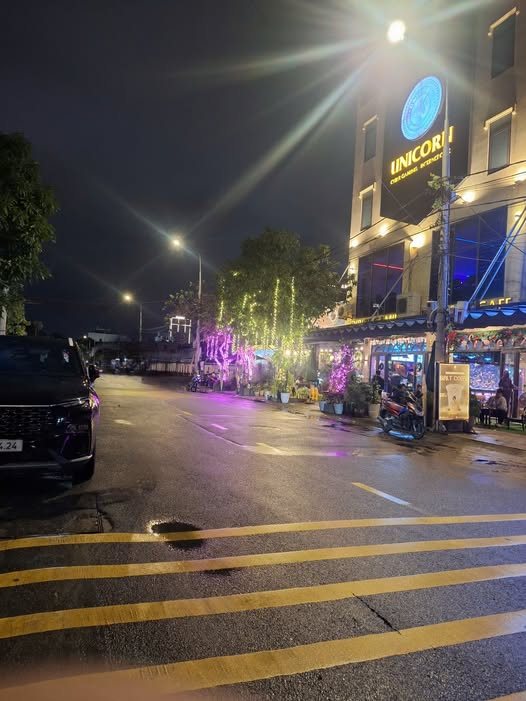 Bán gấp nhà mặt tiền đường 10M5, Đà Nẵng, 140m² - Vị trí đắc địa gần biển!