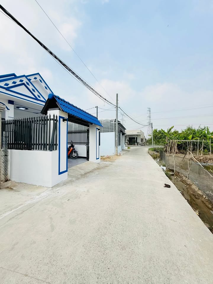 Nhà mái thái tại Xã Mỹ Lộc, 125m² giá 1.98 tỷ - Sẵn sàng vào ở ngay!