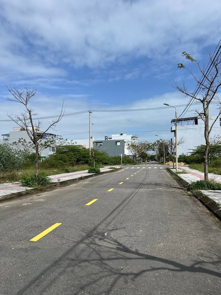 Đất nền Hói Kiểng 10, Hòa Xuân, 105m² giá 5.5 tỷ - Đầu tư sinh lời tốt!