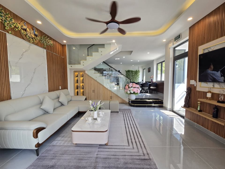 Villa sang trọng Phước Mỹ Đà Nẵng 100m² giá 18.5 tỷ - Bể bơi đẳng cấp chờ đón bạn!