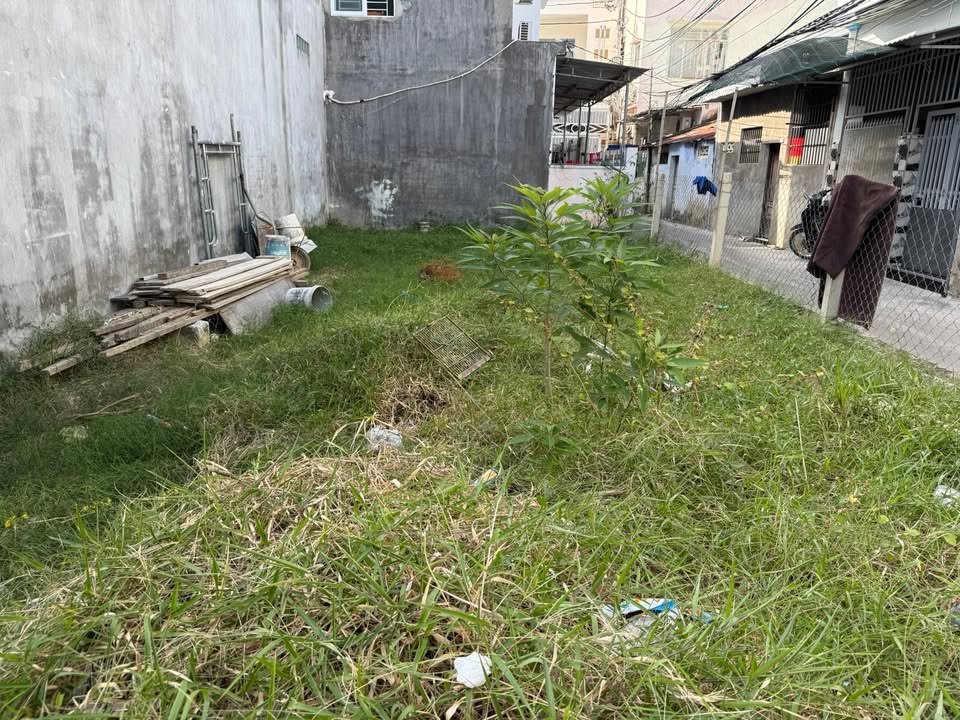 Đất lô góc Ngọc Hiệp Nha Trang 82.8m² giá 2.45 tỷ - Hẻm ô tô thuận tiện!