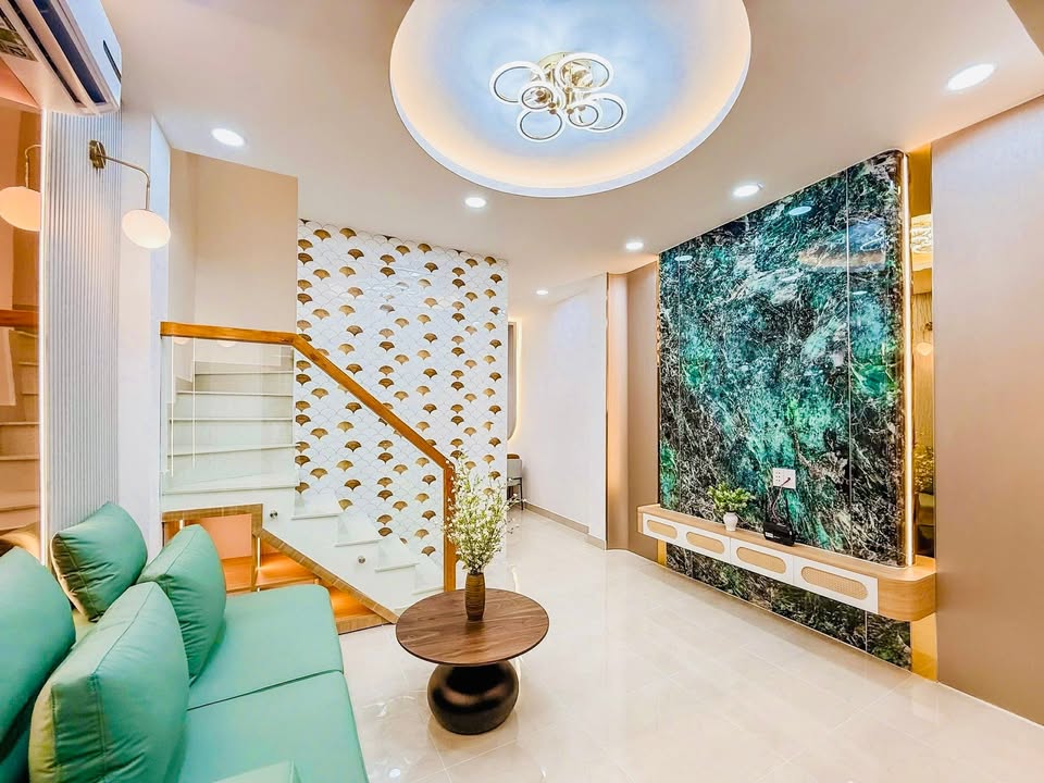 Nhà góc HXH tại XVNT, Bình Thạnh 32m² - Vị trí đắc địa, đầy đủ nội thất