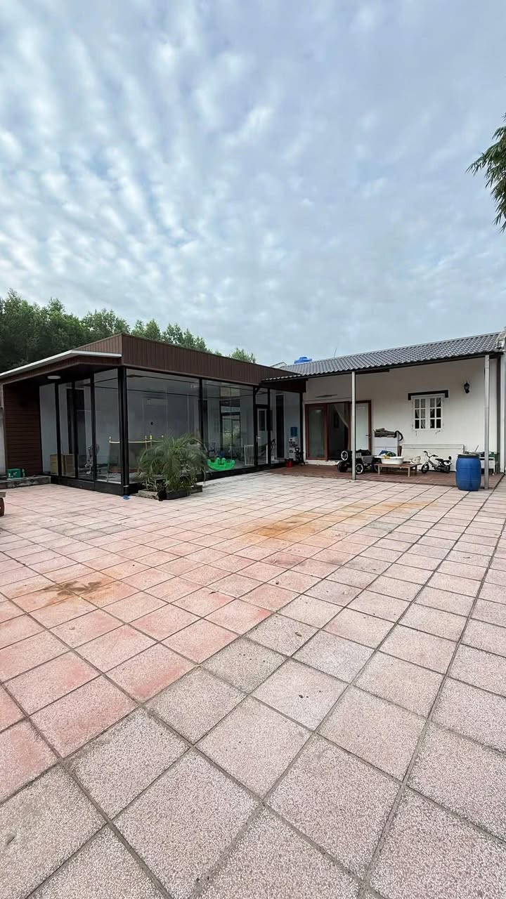 Nhà sân vườn cho thuê tại Đất Đỏ, 1000m² - Giá chỉ 4 triệu/tháng