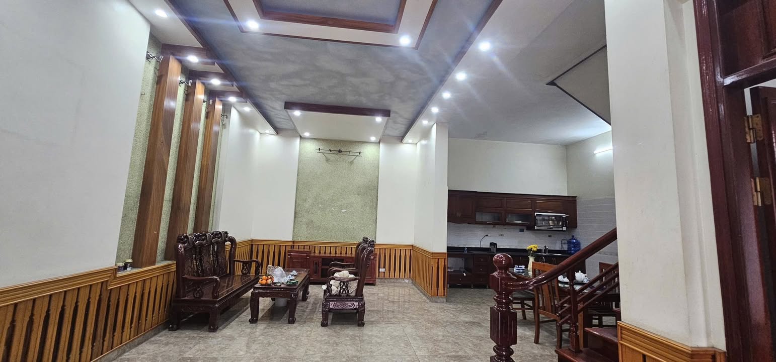 Nhà 2 tầng Phường Hà Trung 600m² - Gần chợ, thuận tiện sinh hoạt!