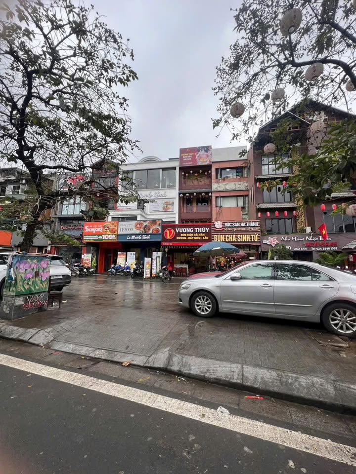 FrontHouse Liễu Giai - Đào Tấn 80m² giá thỏa thuận - Mặt tiền thông thoáng, kinh doanh sầm uất!