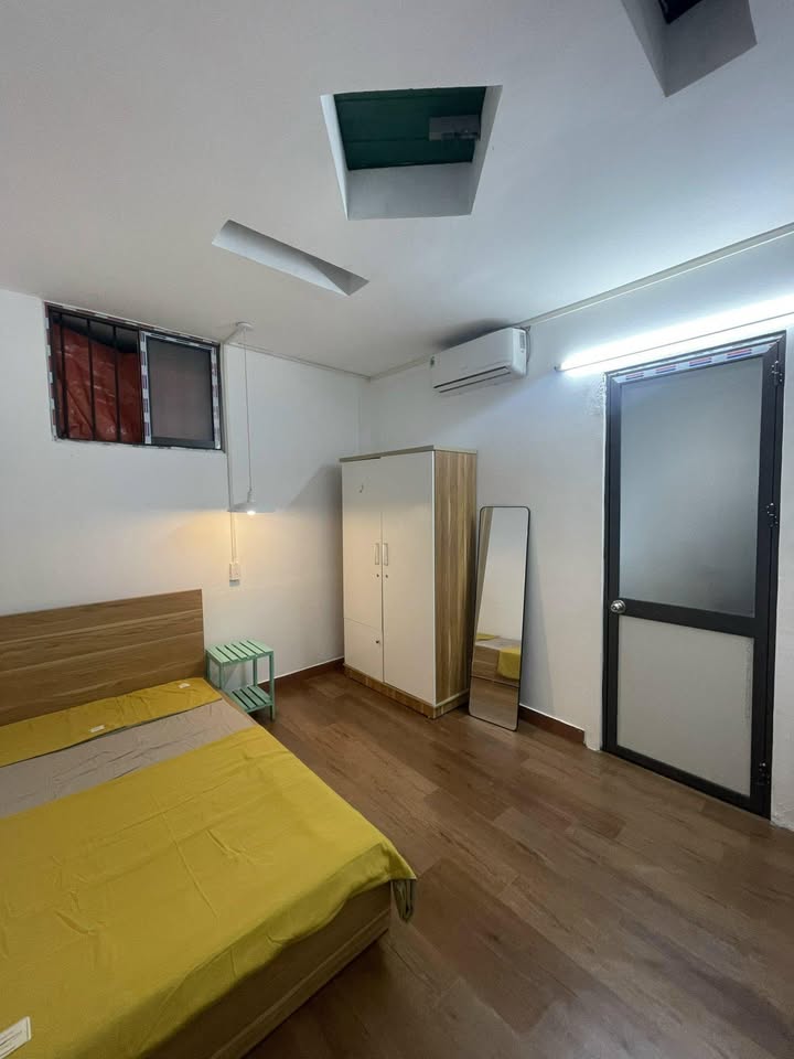 Phòng cho thuê 79 Dương Quảng Hàm, Quận Cầu Giấy - Giá 2.5 triệu, Tiện nghi đầy đủ!