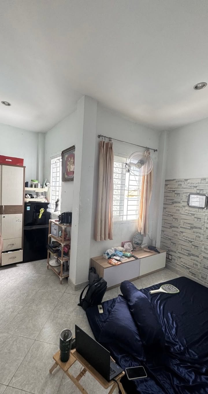 Nhà 4 tầng mặt tiền Phạm Văn Hai 30m² giá 5.7 tỷ - Tiện nghi đầy đủ