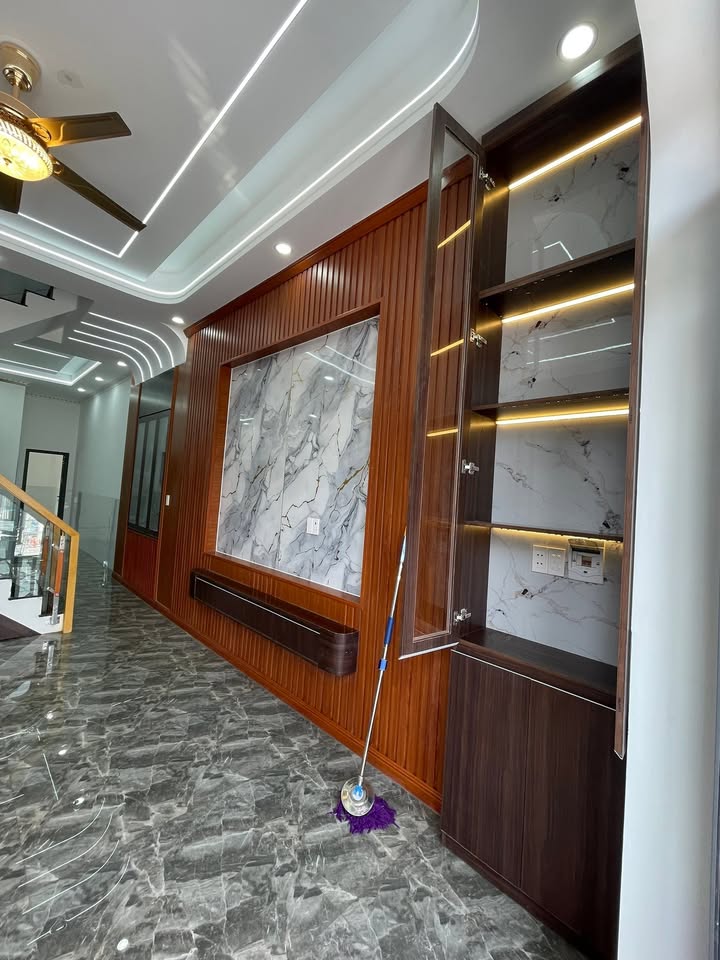 Nhà 1 Trệt 1 Lầu Tại Phường Khánh Bình, Bình Dương 100m² giá 2.85 tỷ - Sổ Hồng Riêng