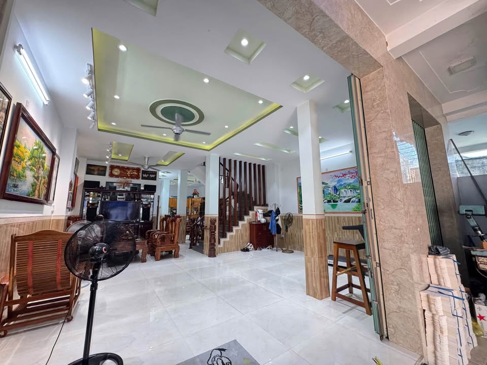 Nhà 4 tầng Phước Long Nha Trang 120.6m² giá 10 tỷ - Gần biển, vị trí đắc địa!