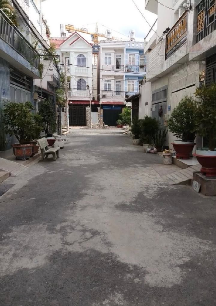 Nhà phố 3 tầng Tân Phong 54m² giá 2.7 tỷ - Thiết kế hiện đại, xe hơi ngủ trong nhà!